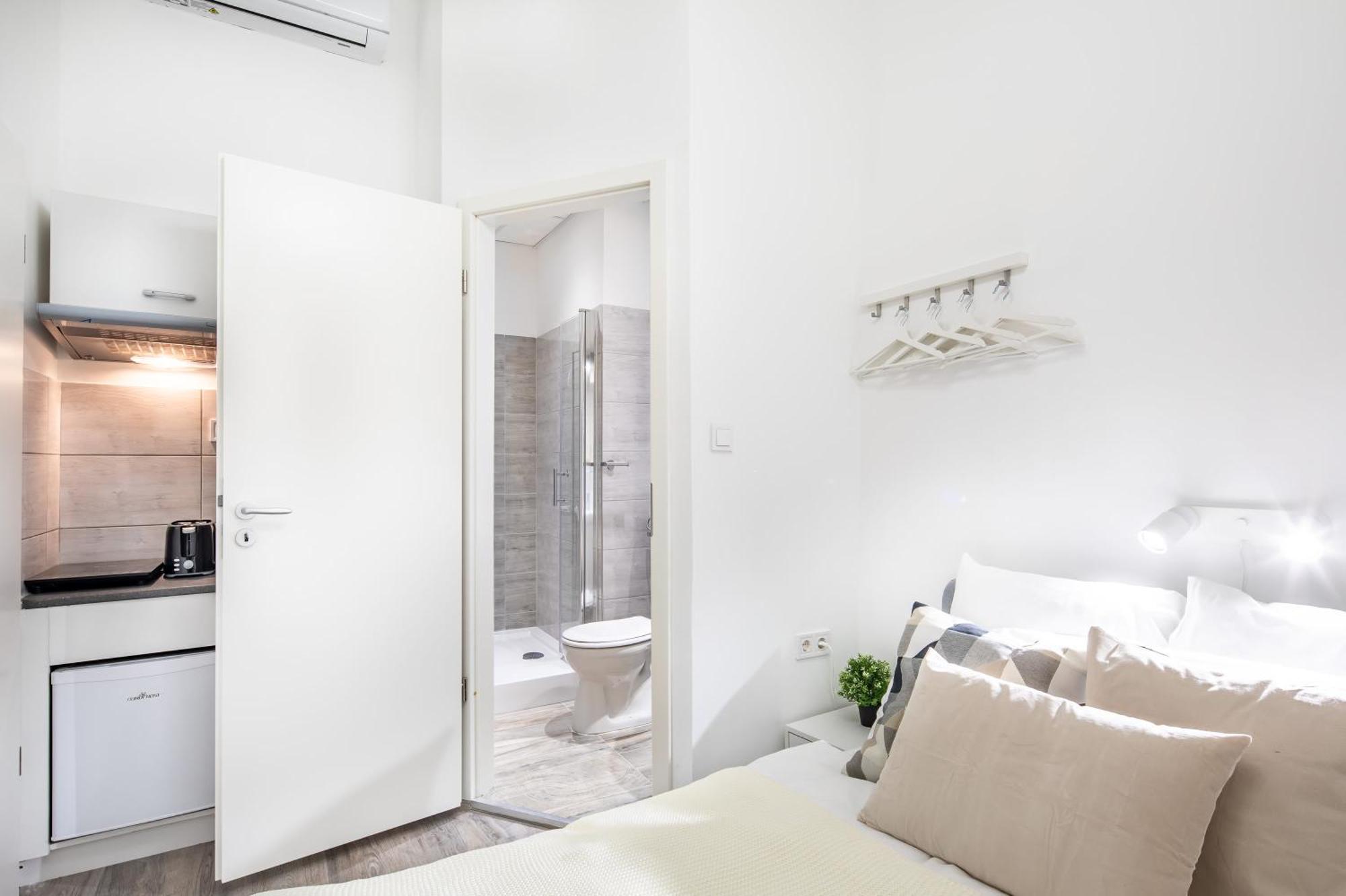 Very Central - Small Studio For Solo Traveller Budapest Kültér fotó