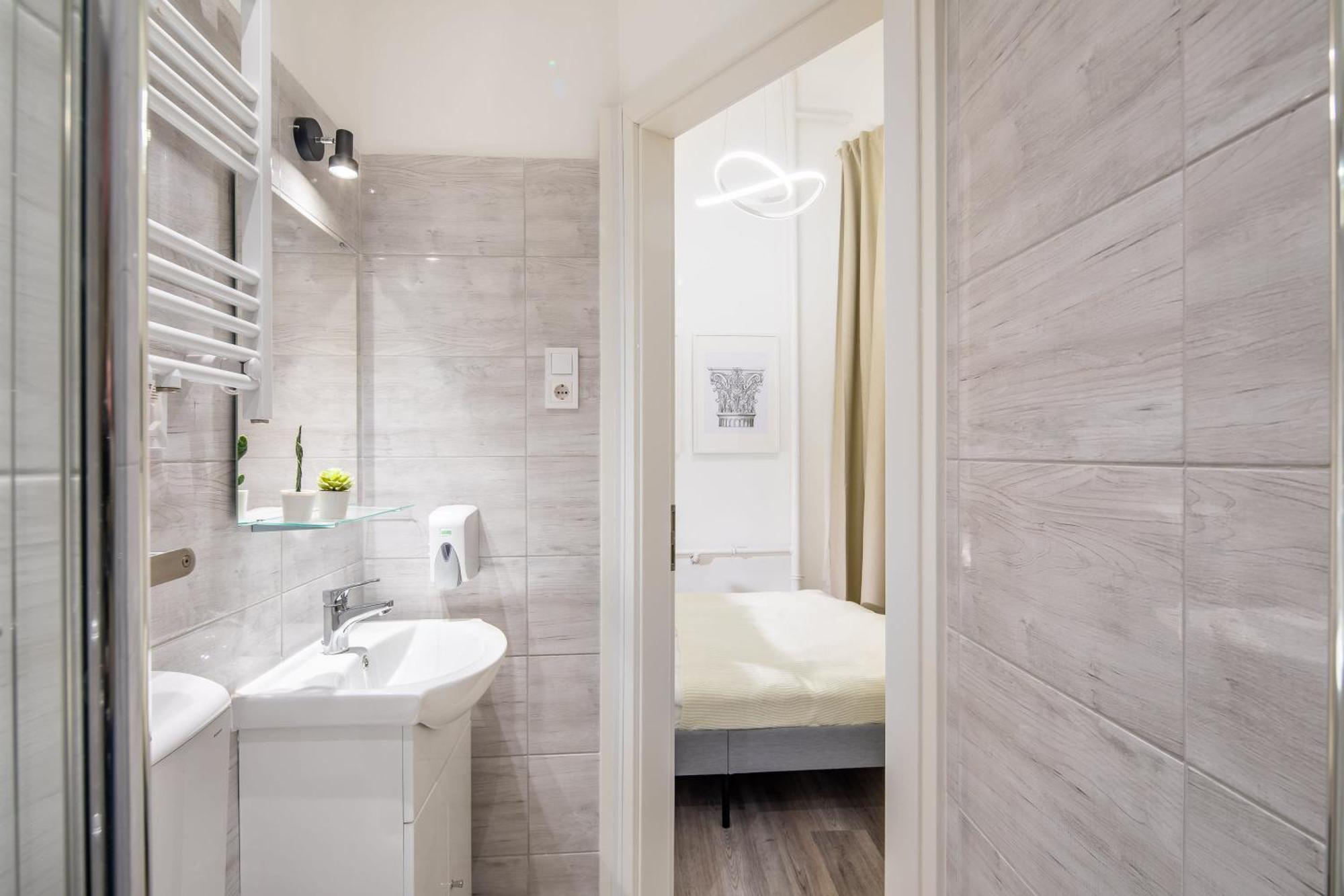 Very Central - Small Studio For Solo Traveller Budapest Kültér fotó