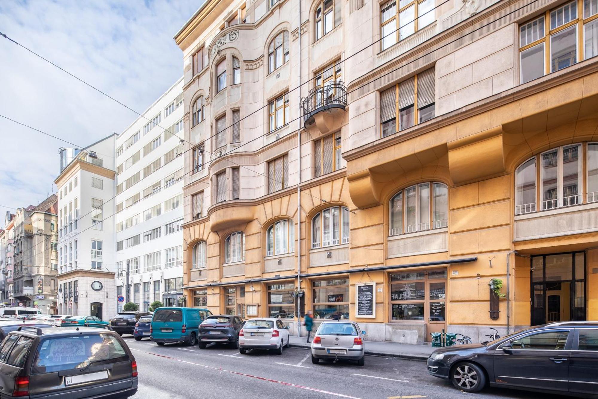 Very Central - Small Studio For Solo Traveller Budapest Kültér fotó