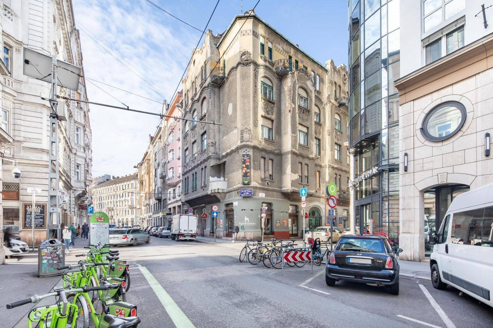 Very Central - Small Studio For Solo Traveller Budapest Kültér fotó